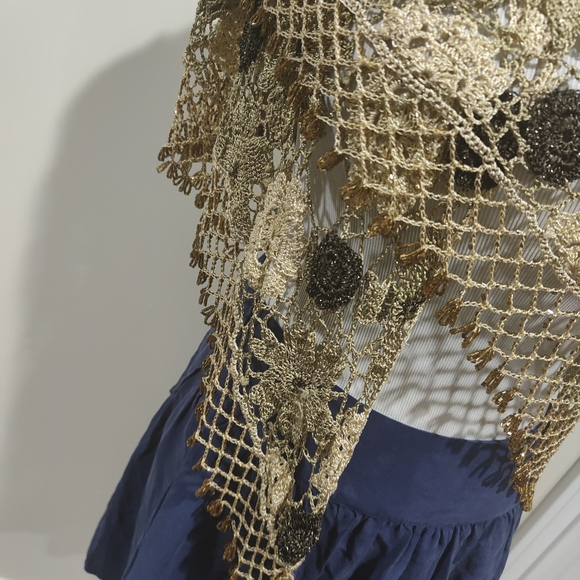 Elegant Tan and Brown Crochet Shawl - Picture 3 of 4